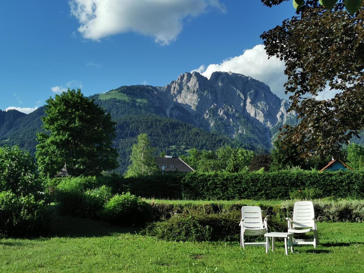 Landhotel Kastanienhof Gundersheim Bagian luar foto